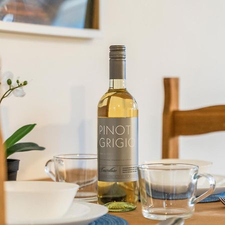 Stylish New Apartment - Free Wifi & Netflix - Top Rated - 3Mh Cradley Heath ภายนอก รูปภาพ