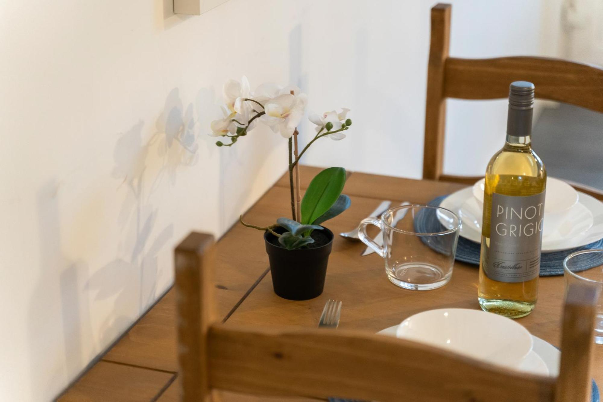 Stylish New Apartment - Free Wifi & Netflix - Top Rated - 3Mh Cradley Heath ภายนอก รูปภาพ