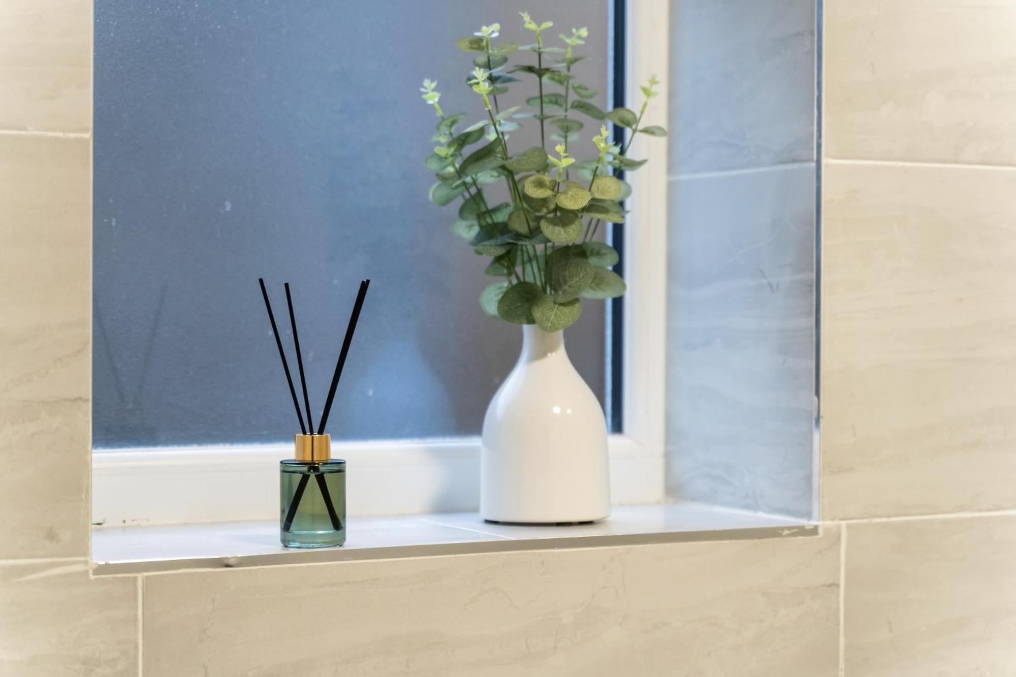 Stylish New Apartment - Free Wifi & Netflix - Top Rated - 3Mh Cradley Heath ภายนอก รูปภาพ